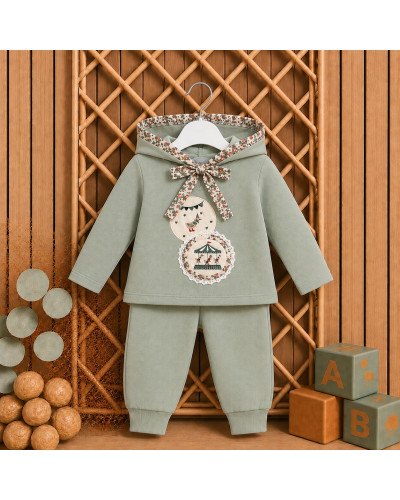 Conjunto carrusel capucha