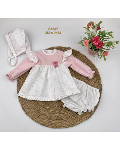 Vestido con capota y braguitas lunares